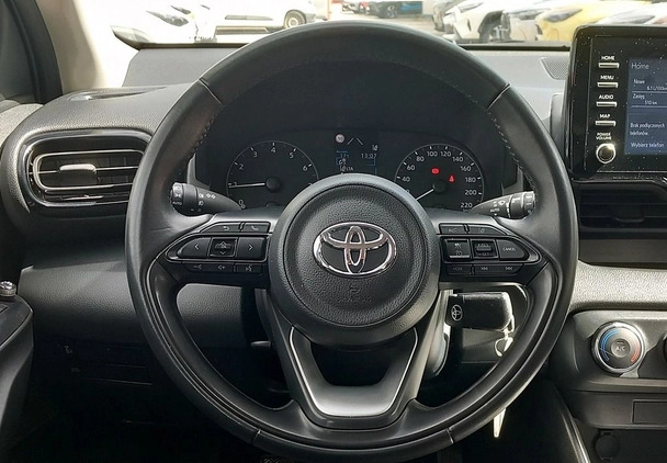 Toyota Yaris cena 67900 przebieg: 66229, rok produkcji 2022 z Tychy małe 211